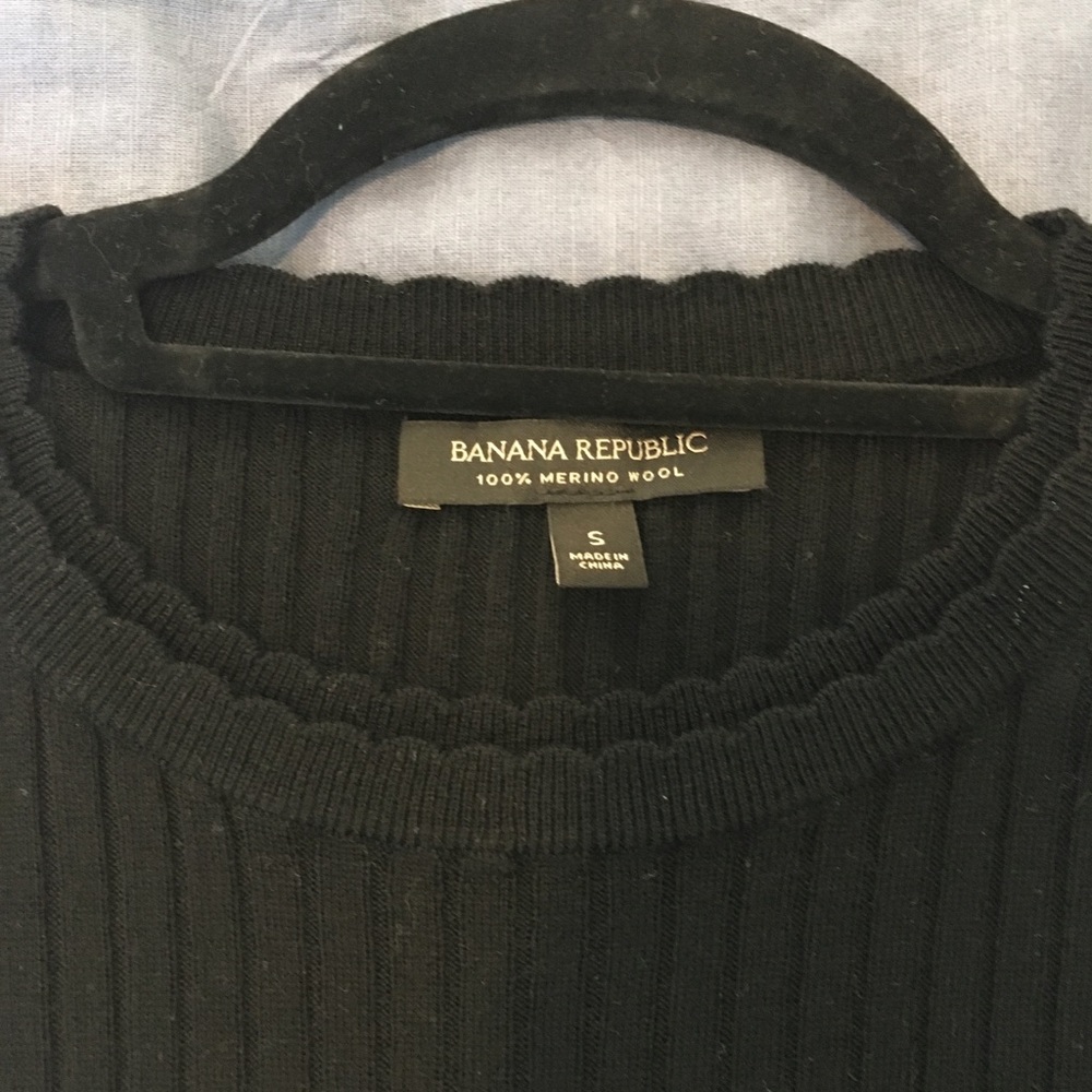 Banana republic black merino wool sweater